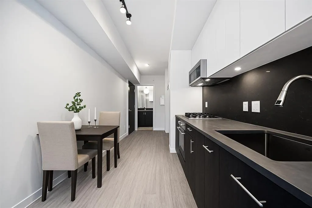 730 2 Avenue SW, #704