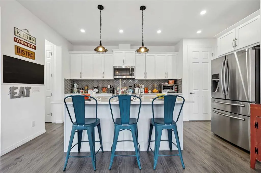 261 Carrington Circle NW