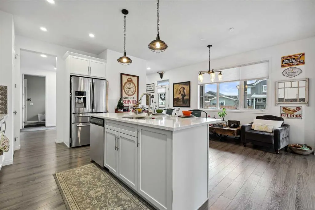 261 Carrington Circle NW