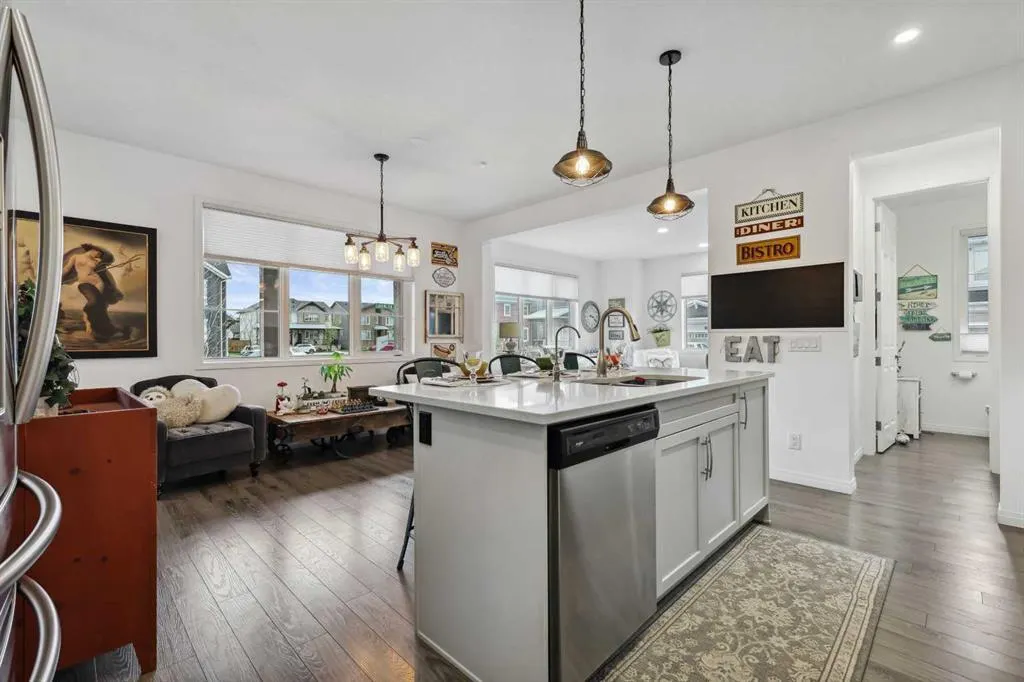 261 Carrington Circle NW