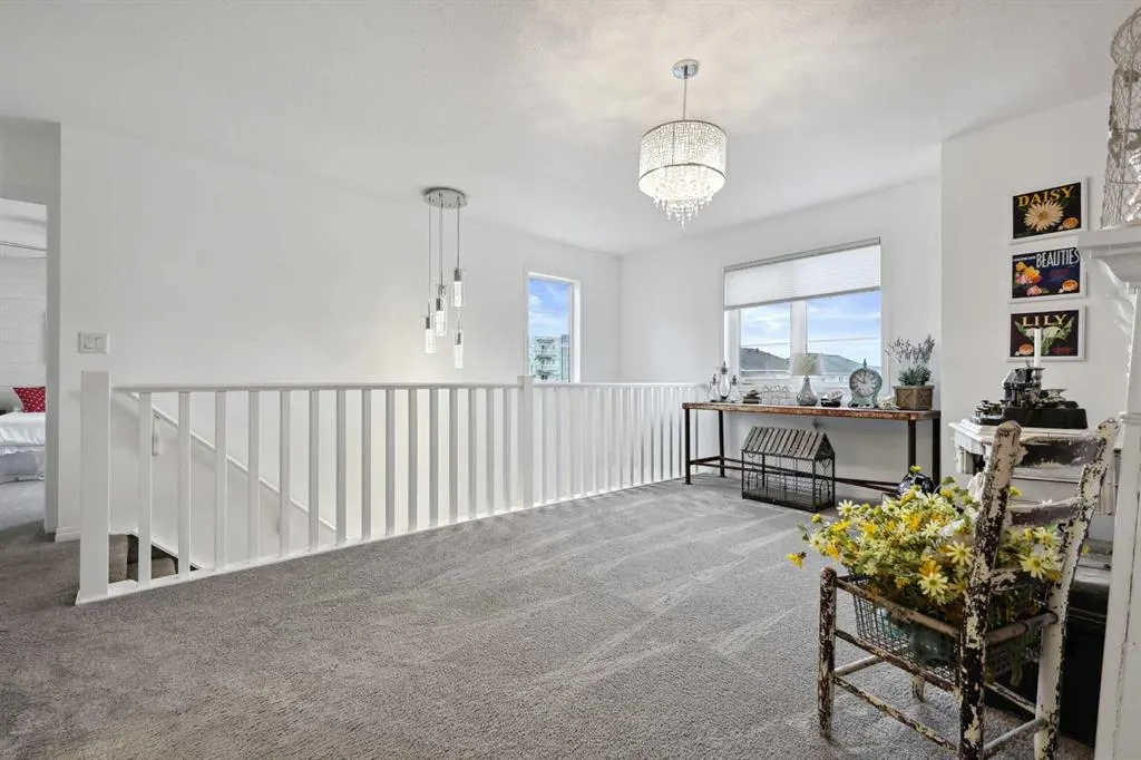 261 Carrington Circle NW