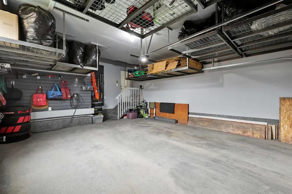 261 Carrington Circle NW