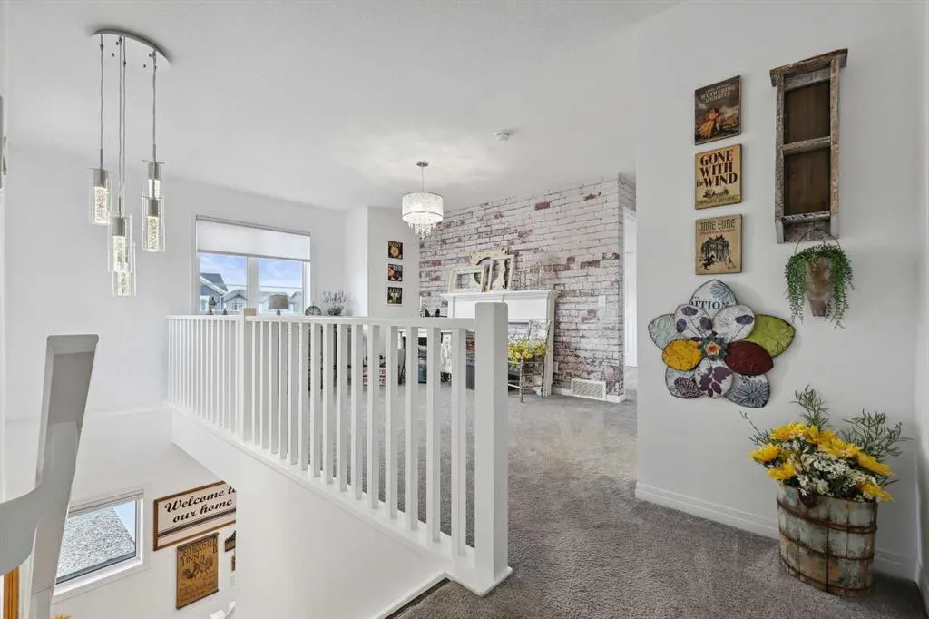 261 Carrington Circle NW