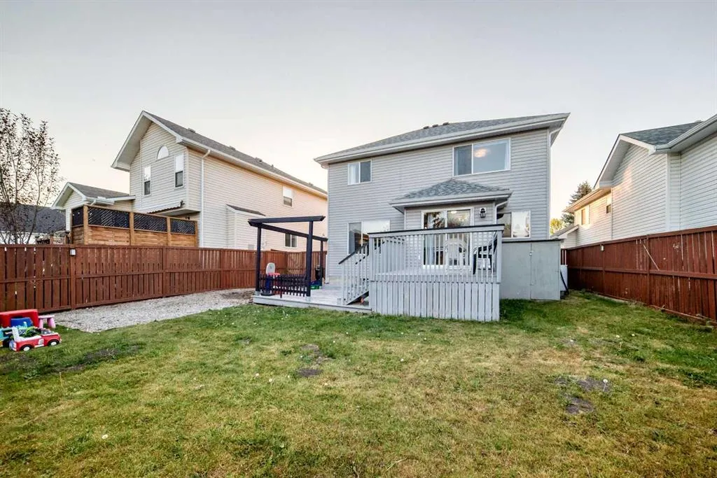 44 Chaparral Way SE