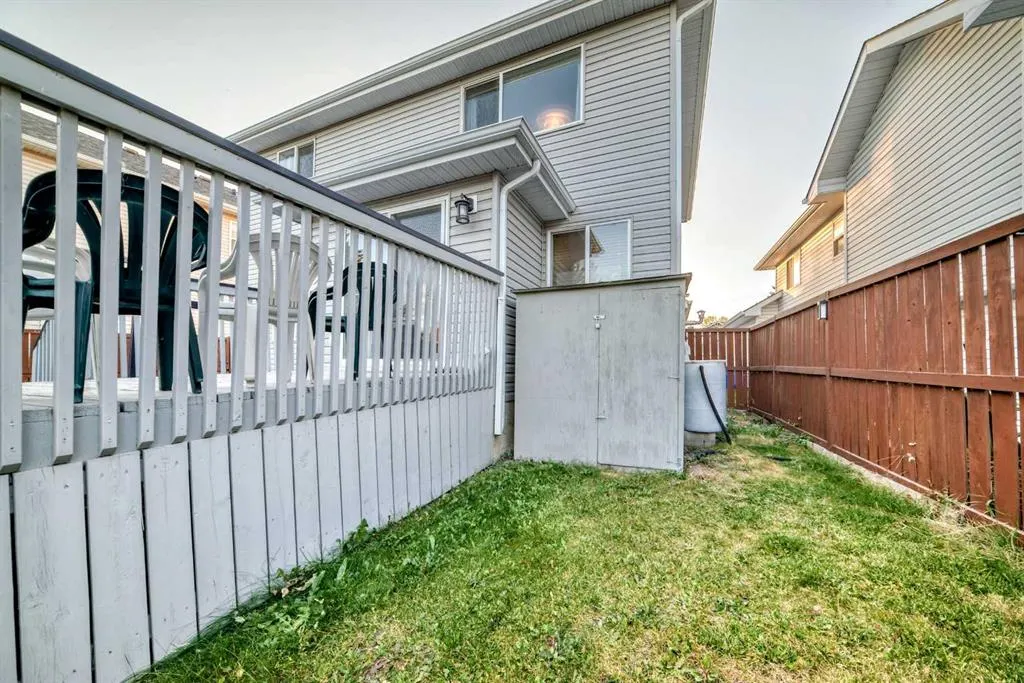 44 Chaparral Way SE