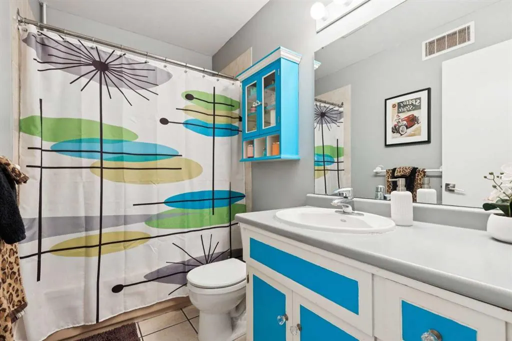 224 CEDARBRAE Crescent SW