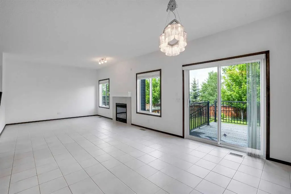 207 Auburn Glen Drive SE