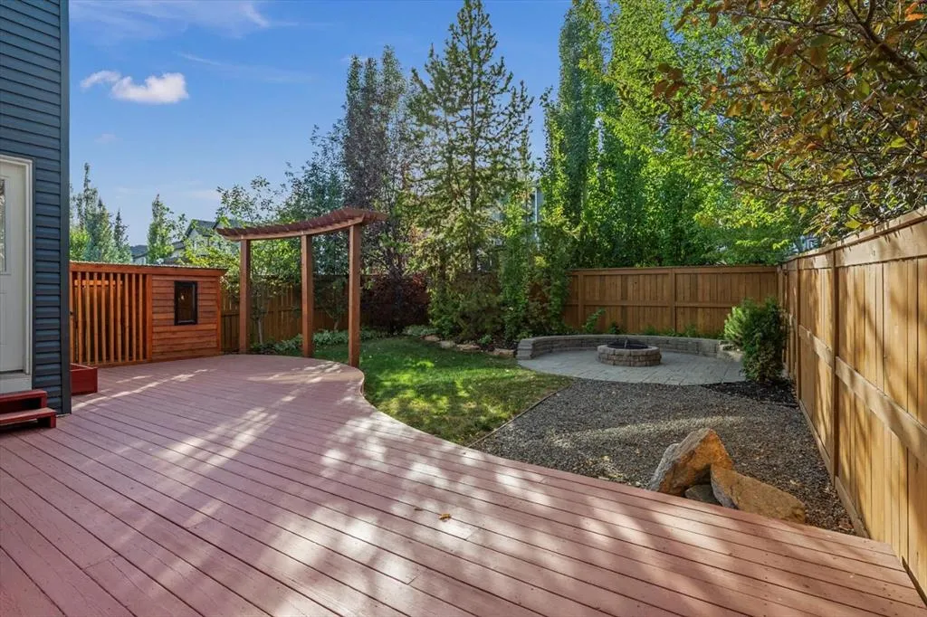133 Sage Valley Close NW