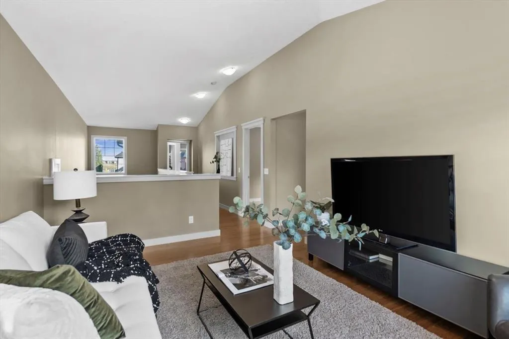 133 Sage Valley Close NW