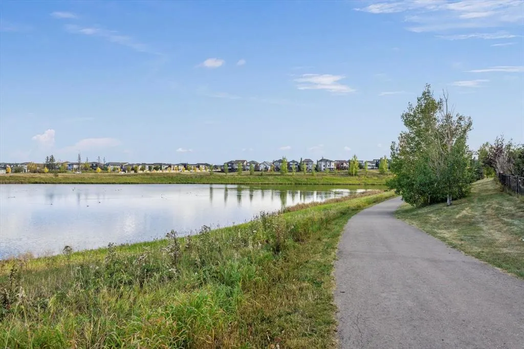 133 Sage Valley Close NW