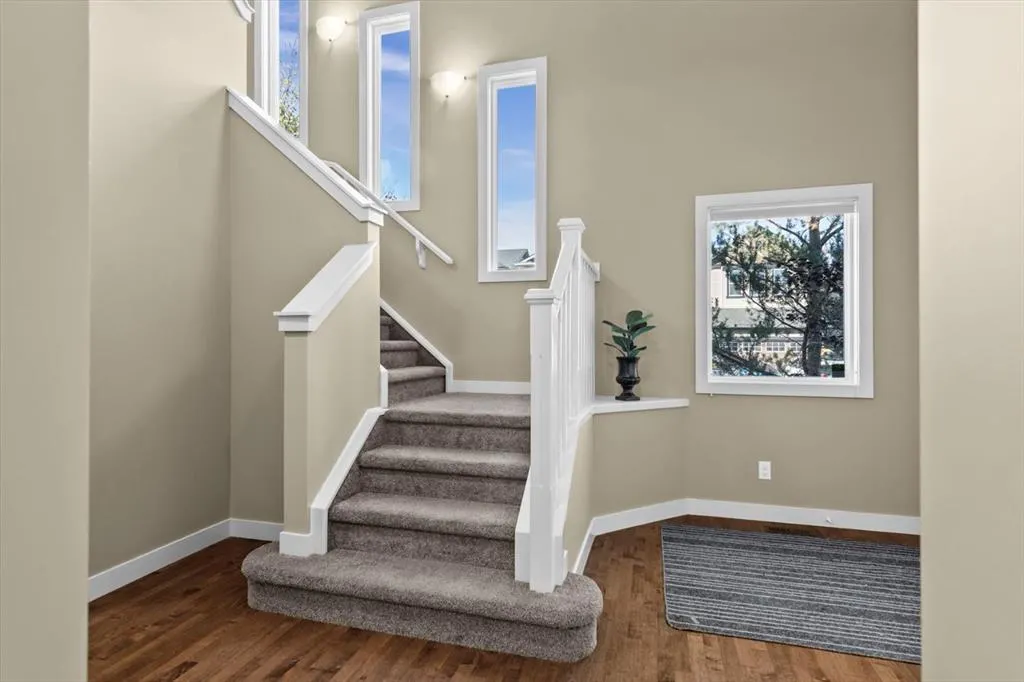 133 Sage Valley Close NW