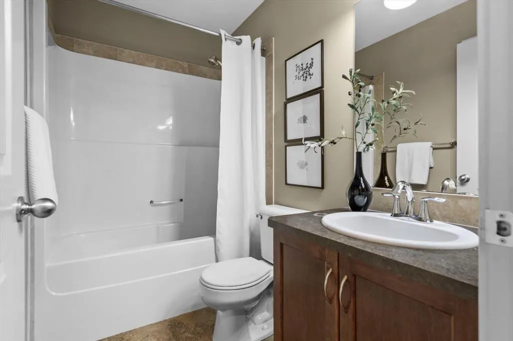 133 Sage Valley Close NW