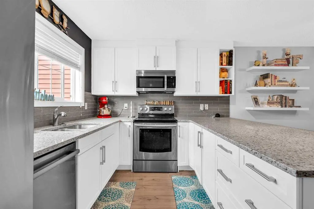 381 Legacy Boulevard SE