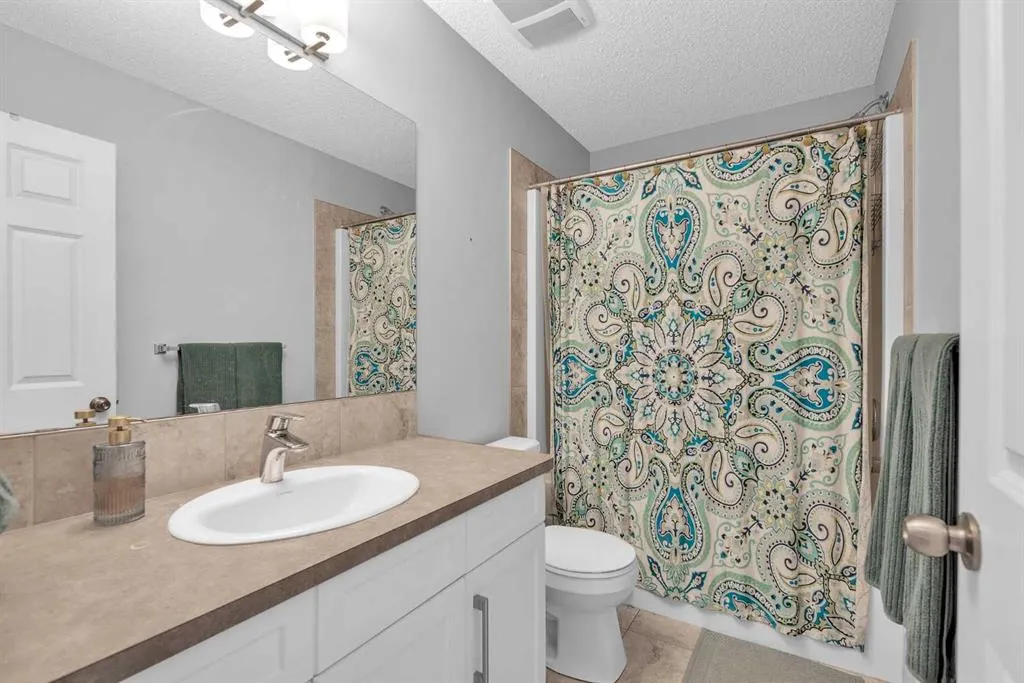 381 Legacy Boulevard SE