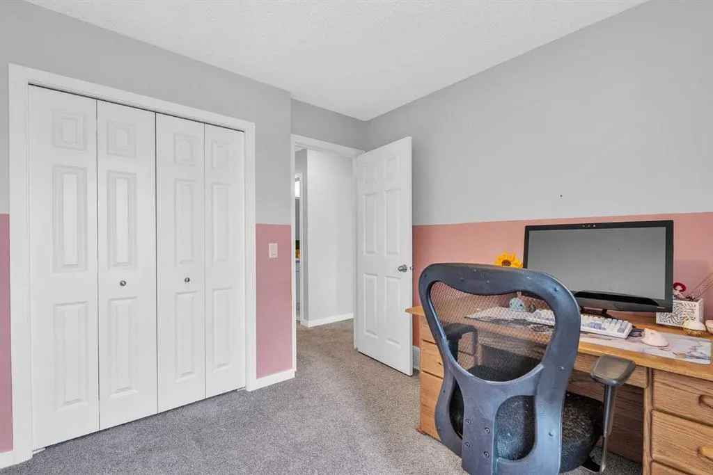 381 Legacy Boulevard SE