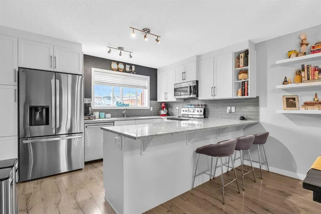381 Legacy Boulevard SE