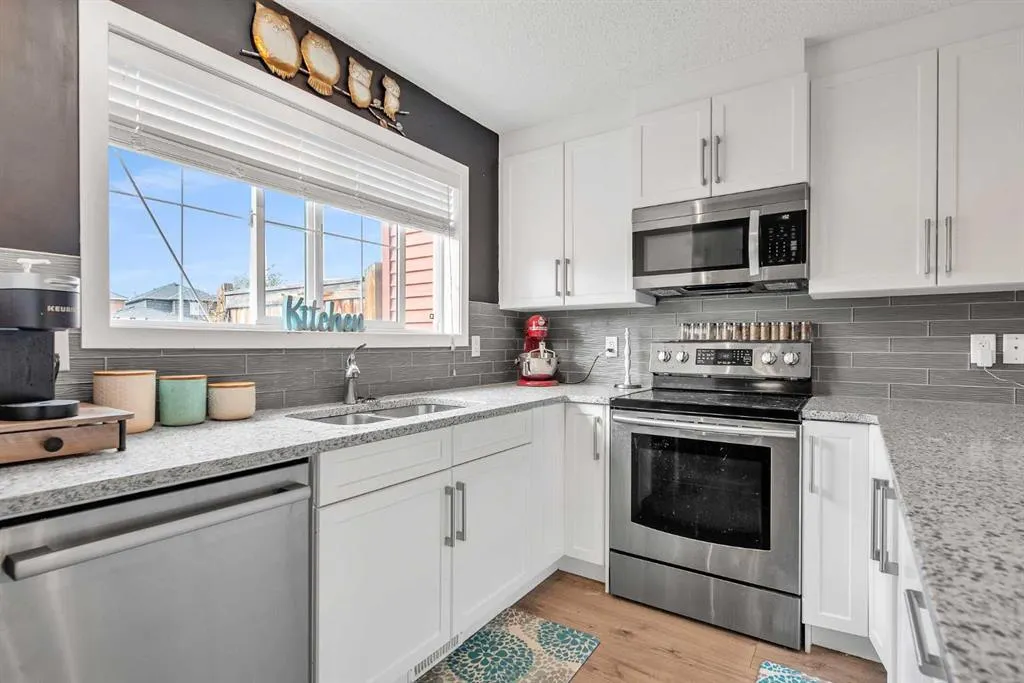 381 Legacy Boulevard SE