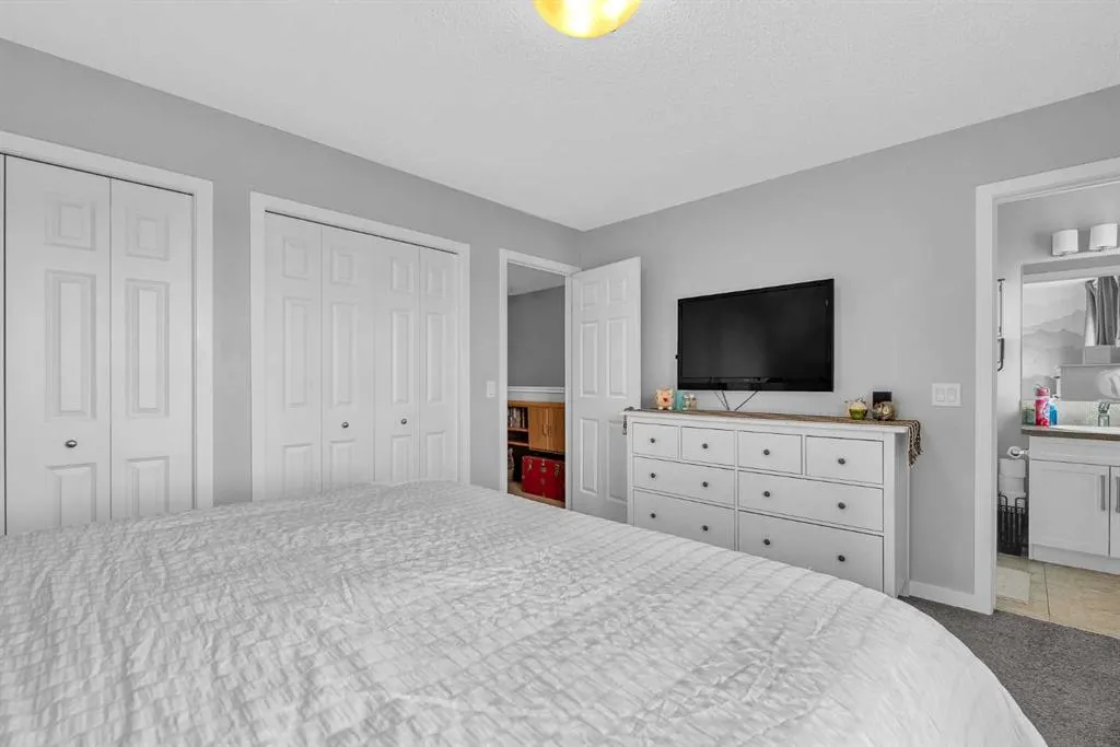 381 Legacy Boulevard SE