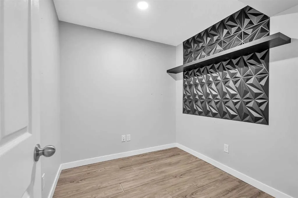 381 Legacy Boulevard SE