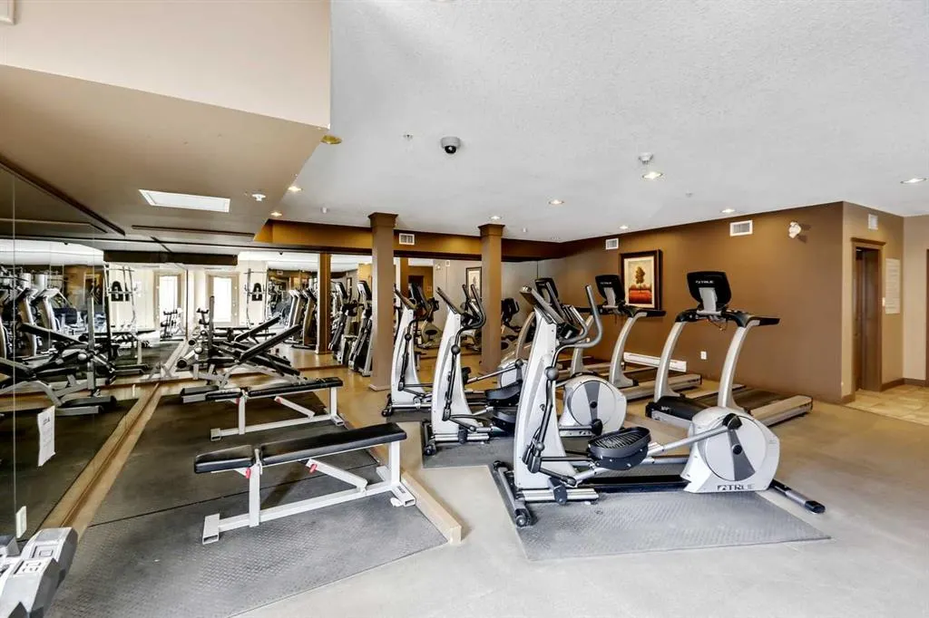 10 Discovery Ridge Close SW, #109