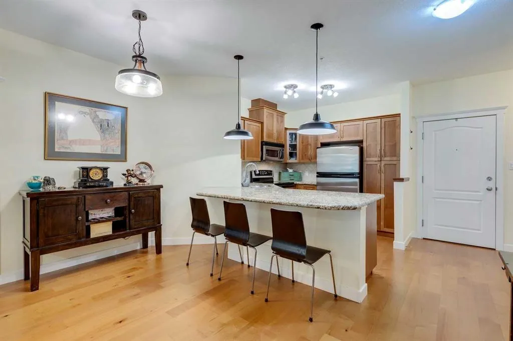 10 Discovery Ridge Close SW, #109