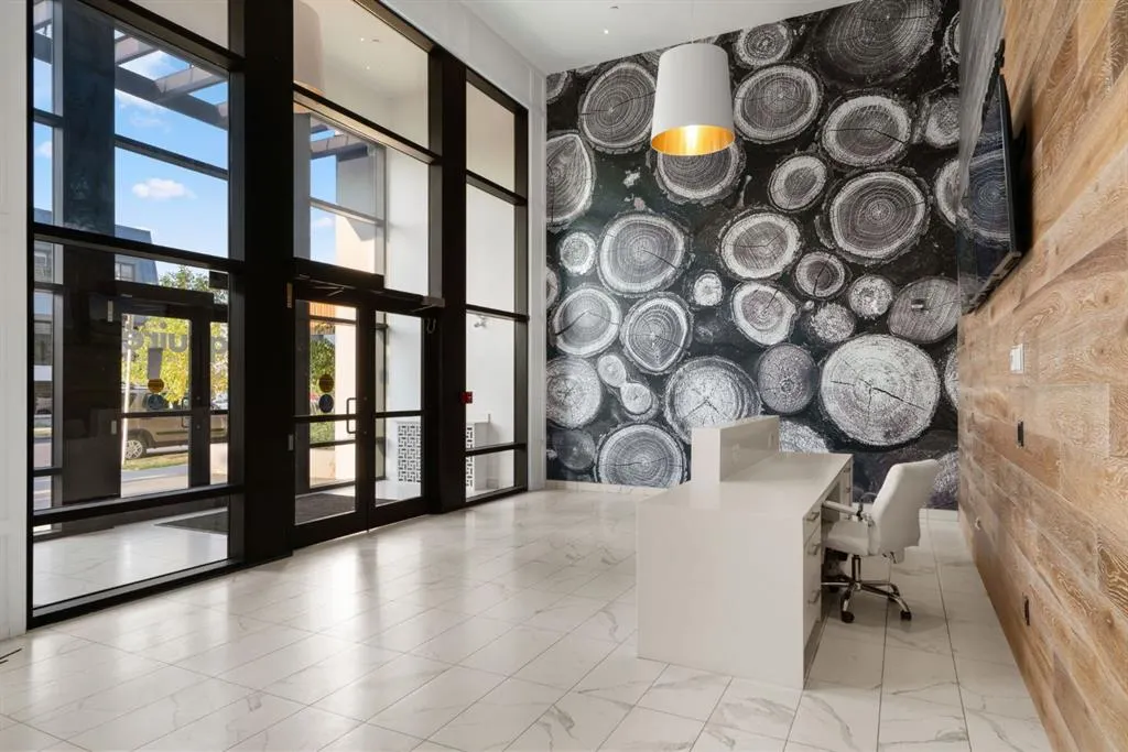 4275 Norford Avenue NW, #105