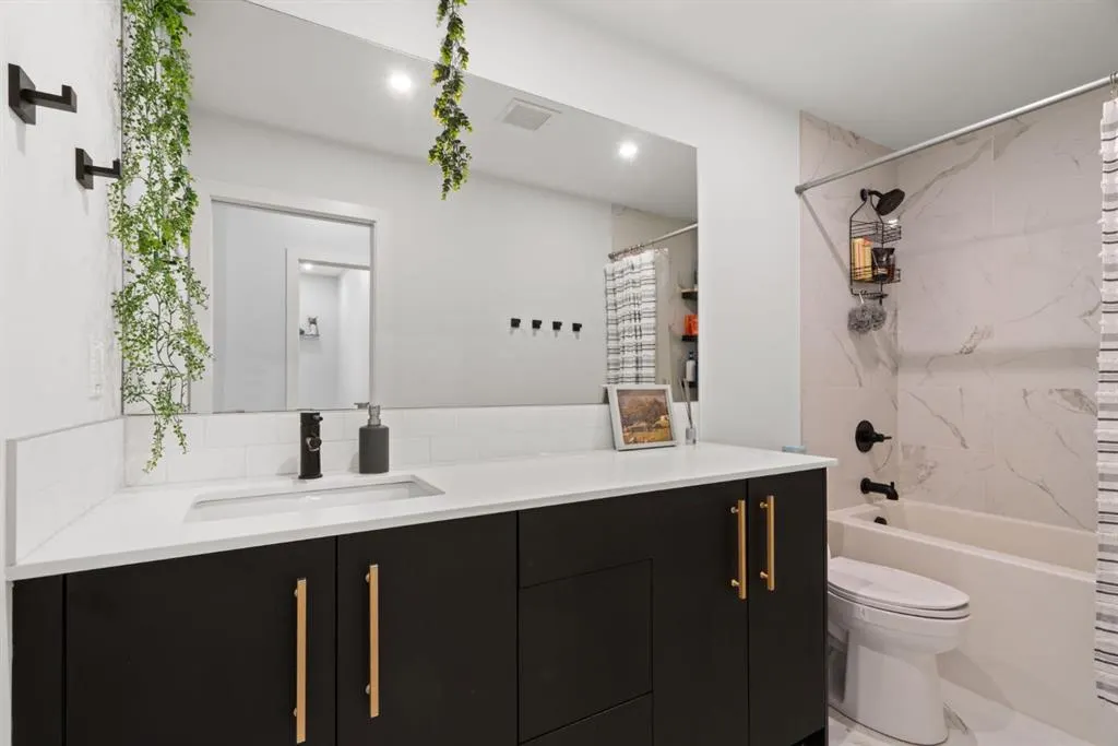 4275 Norford Avenue NW, #105