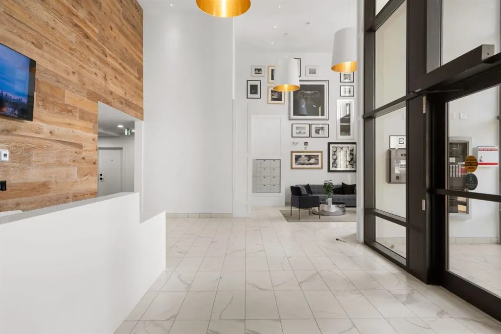 4275 Norford Avenue NW, #105