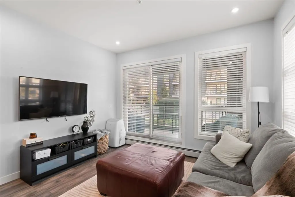 4275 Norford Avenue NW, #105