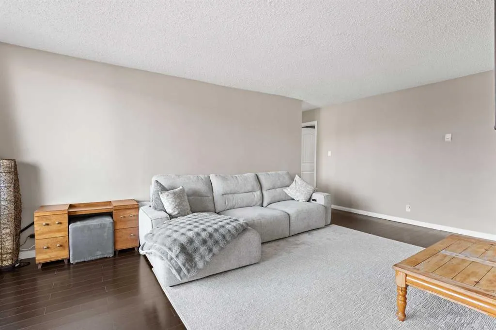 507 57 Avenue, #308