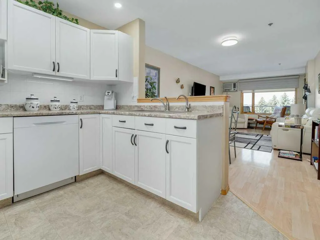 75 1 Avenue S, #316