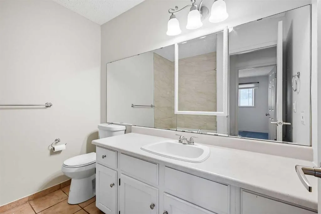 232 Radley Place SE
