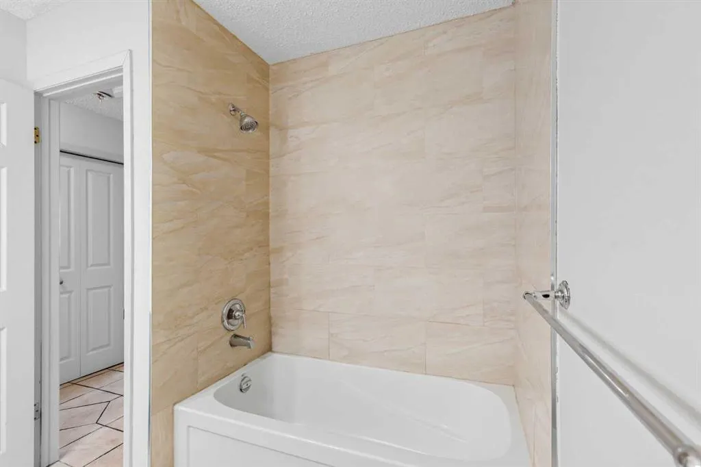 232 Radley Place SE