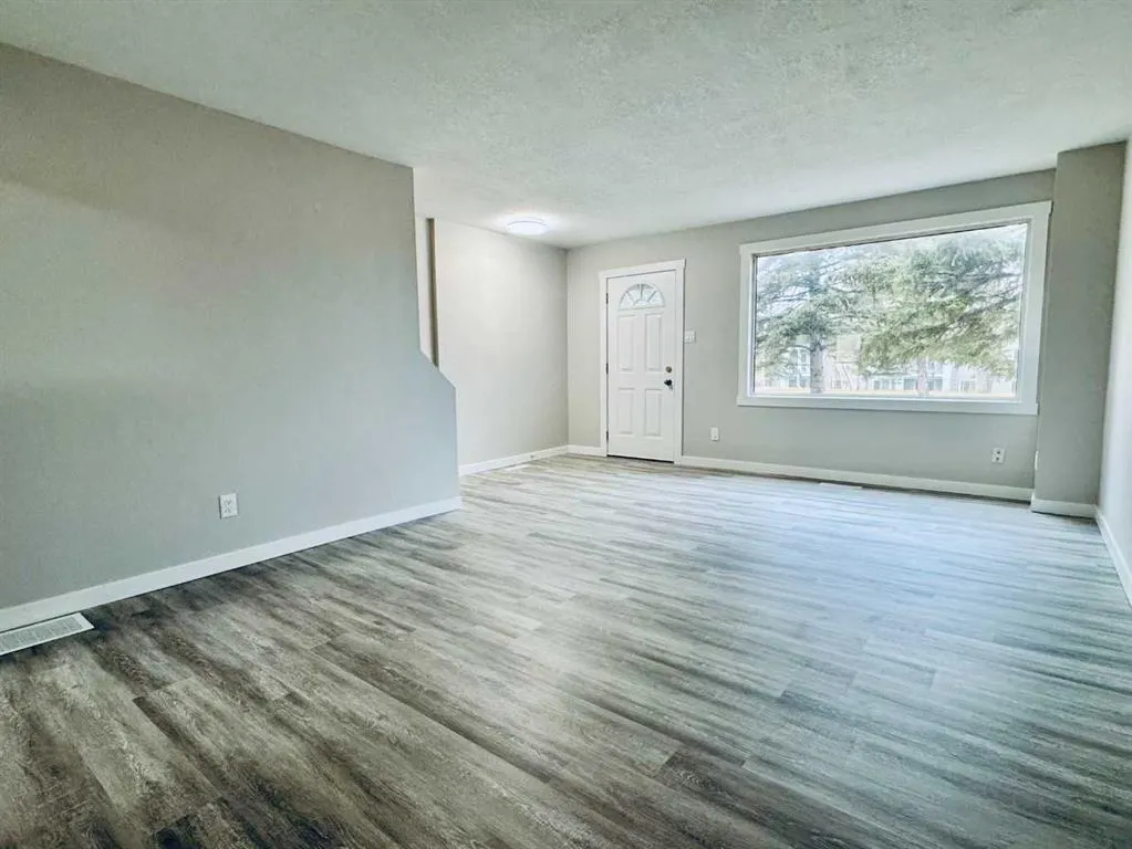 2211 19 Street NE, #221