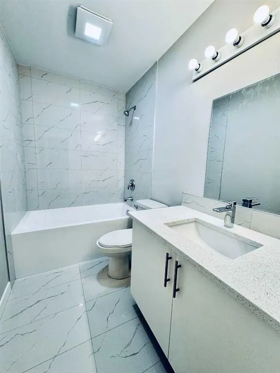 2211 19 Street NE, #221