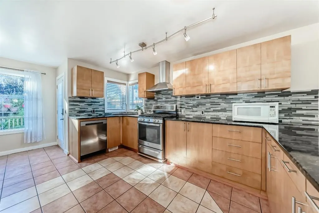 261 Bridlecreek Park SW