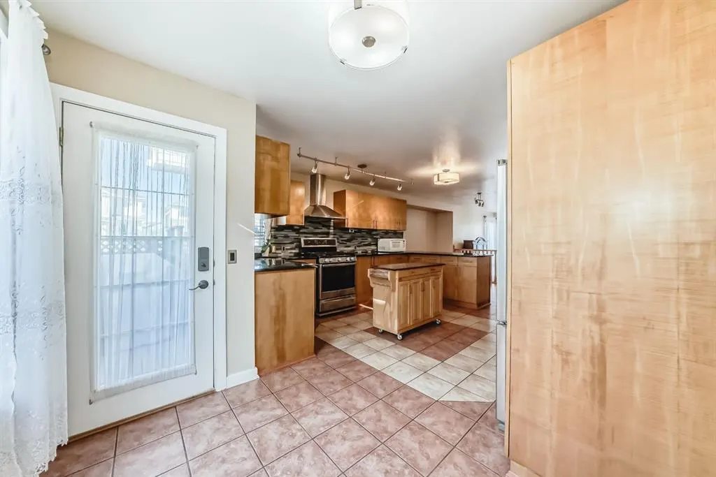 261 Bridlecreek Park SW