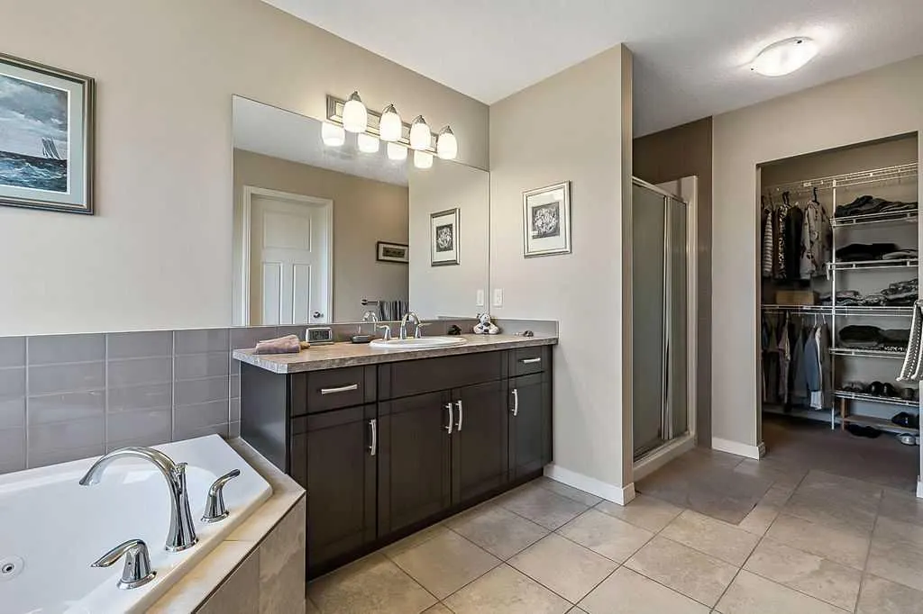 29 Ranchers Crescent