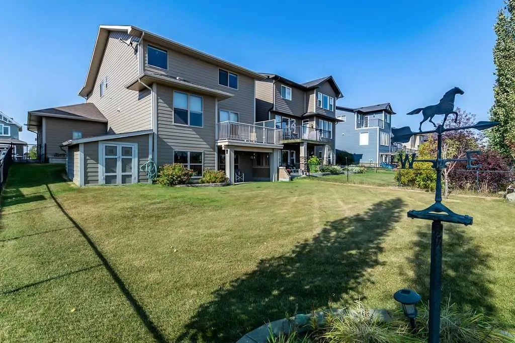 29 Ranchers Crescent