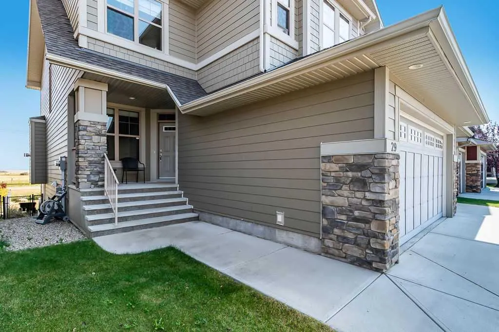 29 Ranchers Crescent