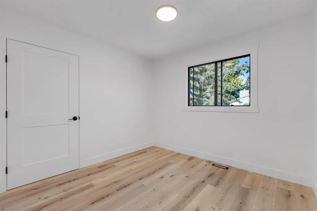 208 Cedarille Green SW
