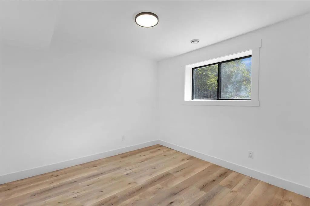 208 Cedarille Green SW