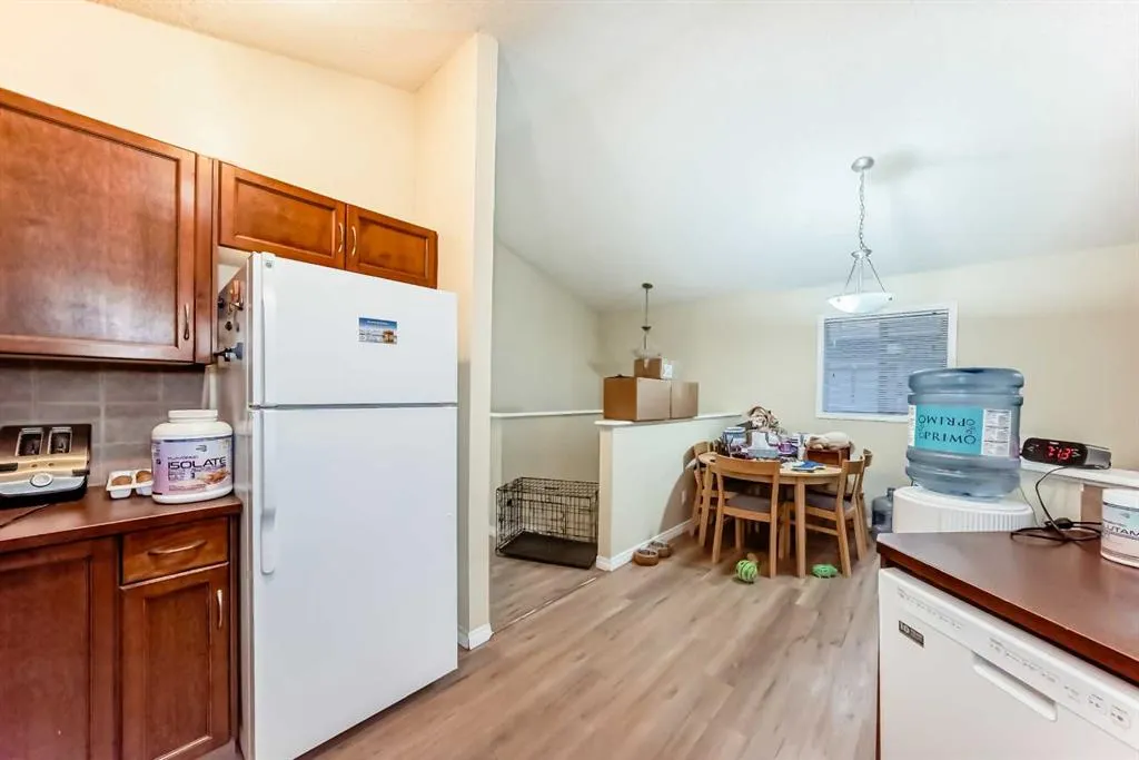 10 Saddlebrook Gardens NE