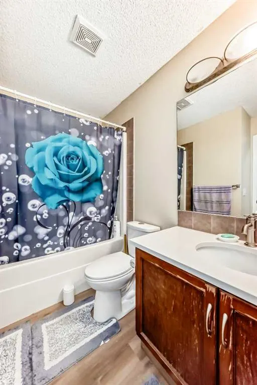 10 Saddlebrook Gardens NE