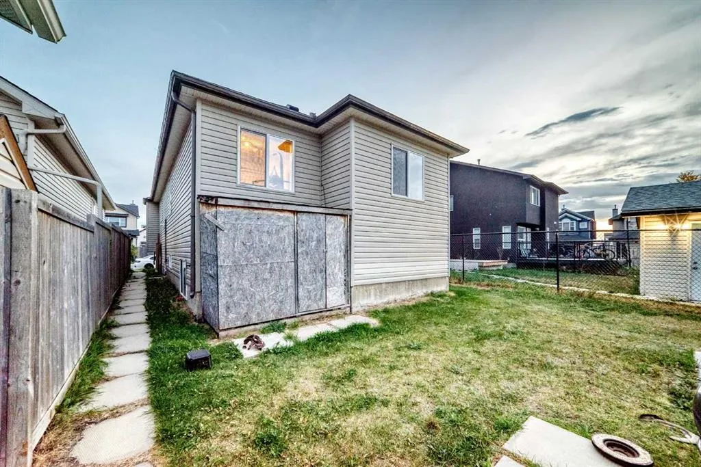 10 Saddlebrook Gardens NE