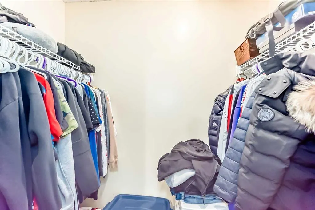 10 Saddlebrook Gardens NE