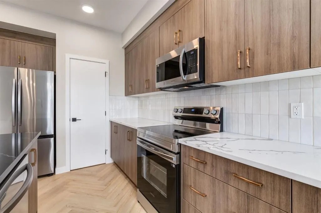 227 Sora Terrace SE