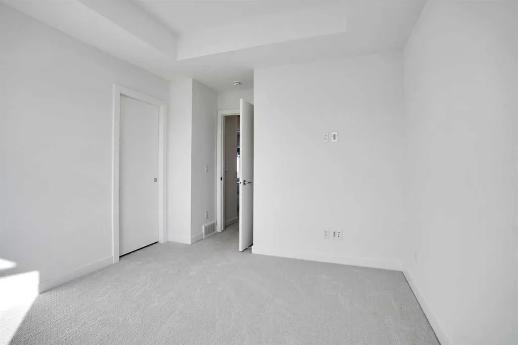 280 Chelsea Road, #1902
