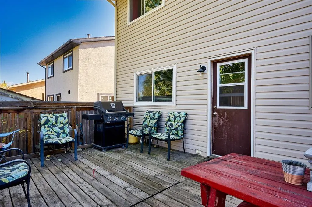 24 Hunters Gate