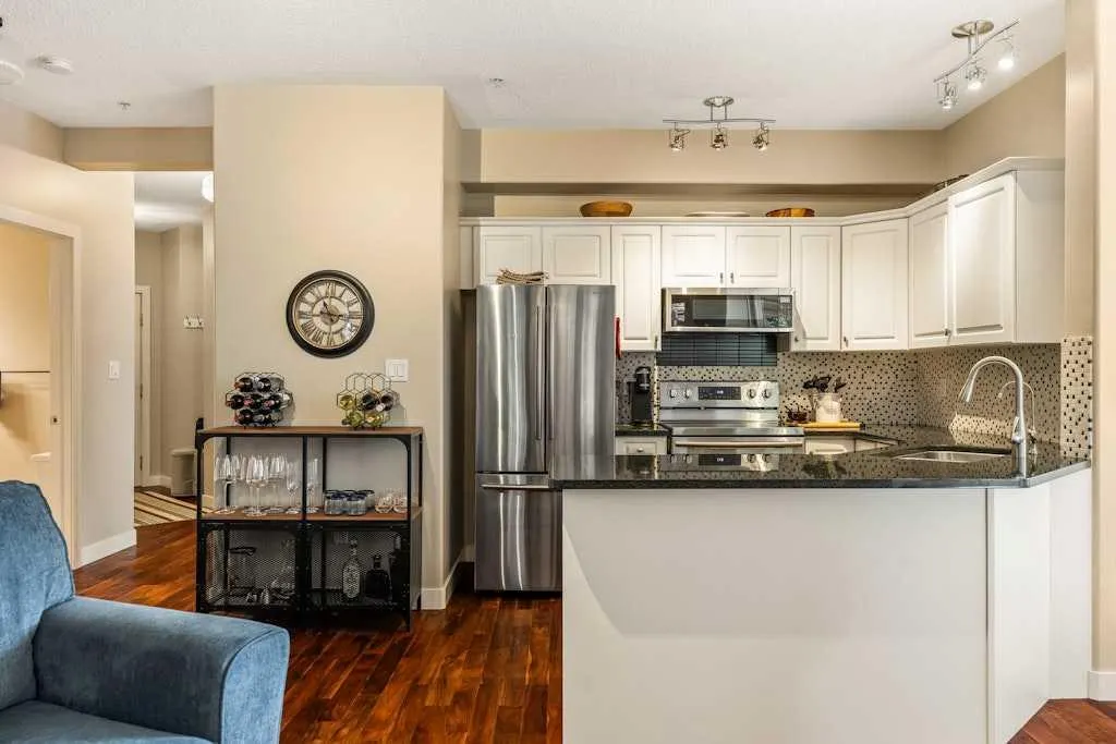 2419 Erlton Road SW, #204